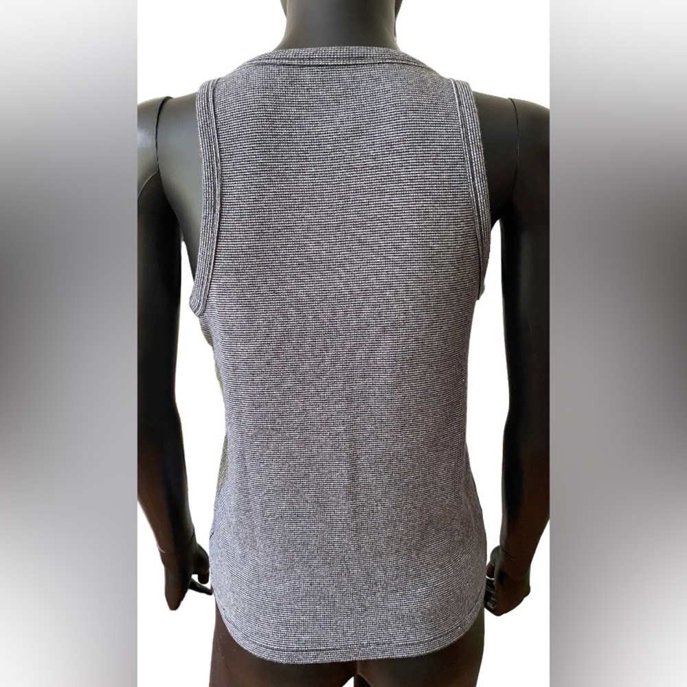 American Eagle: Black & White Top - Picture 4 of 17
